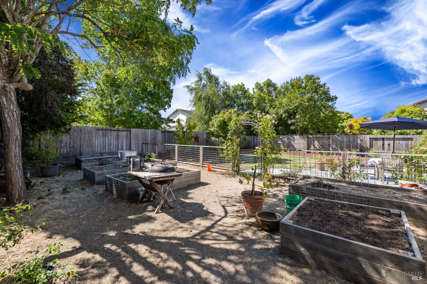 Detail Gallery Image 39 of 47 For 1628 Andover Way, Petaluma,  CA 94954 - 4 Beds | 2 Baths