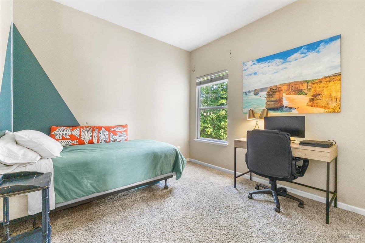 Detail Gallery Image 18 of 29 For 301 Hansbery Way, Santa Rosa,  CA 95409 - 3 Beds | 2 Baths
