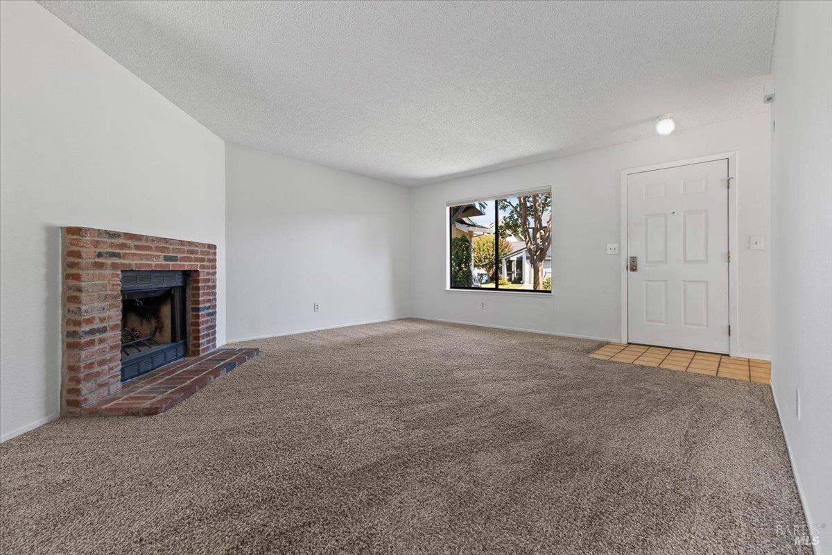 Detail Gallery Image 6 of 21 For 812 Quail Ct, Healdsburg,  CA 95448 - 2 Beds | 2 Baths