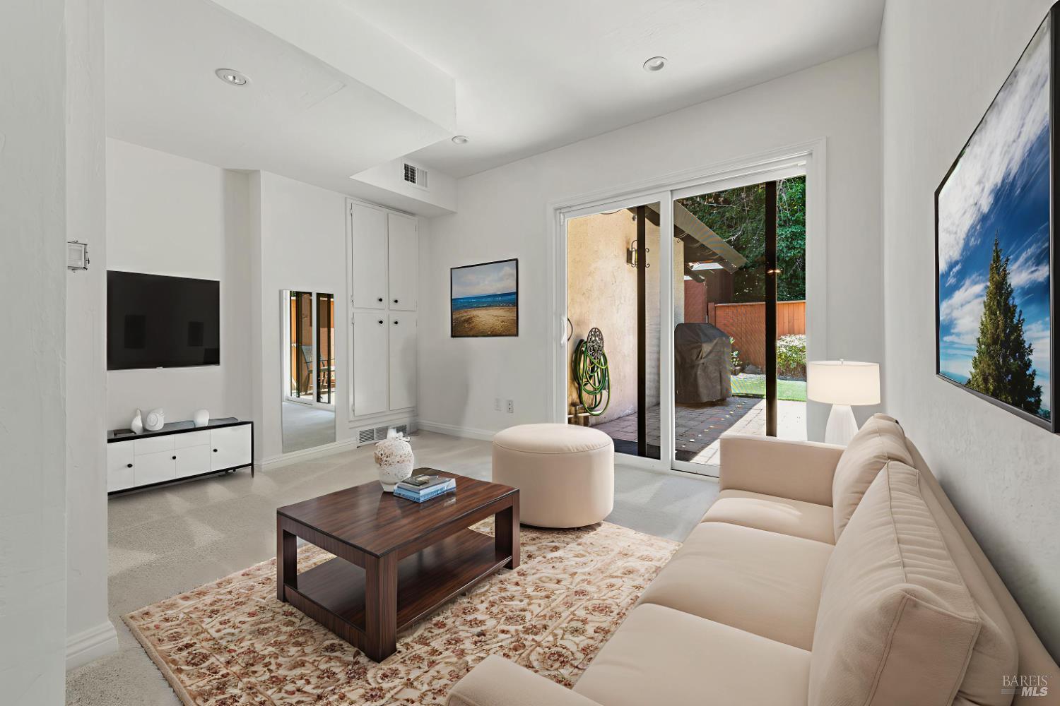 Detail Gallery Image 17 of 43 For 74 Grande Paseo Unkn, San Rafael,  CA 94903 - 4 Beds | 2/1 Baths