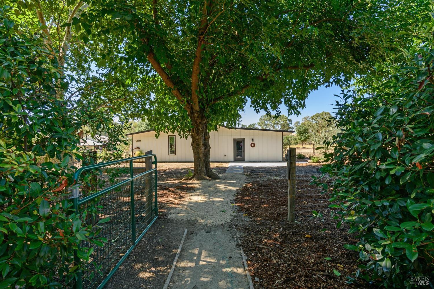 Detail Gallery Image 60 of 117 For 7598 Deer Valley Trl, Vacaville,  CA 95688 - 3 Beds | 2/1 Baths