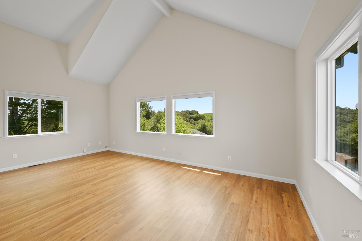 Detail Gallery Image 25 of 48 For 2547 Lewis Dr, Sebastopol,  CA 95472 - 3 Beds | 3 Baths
