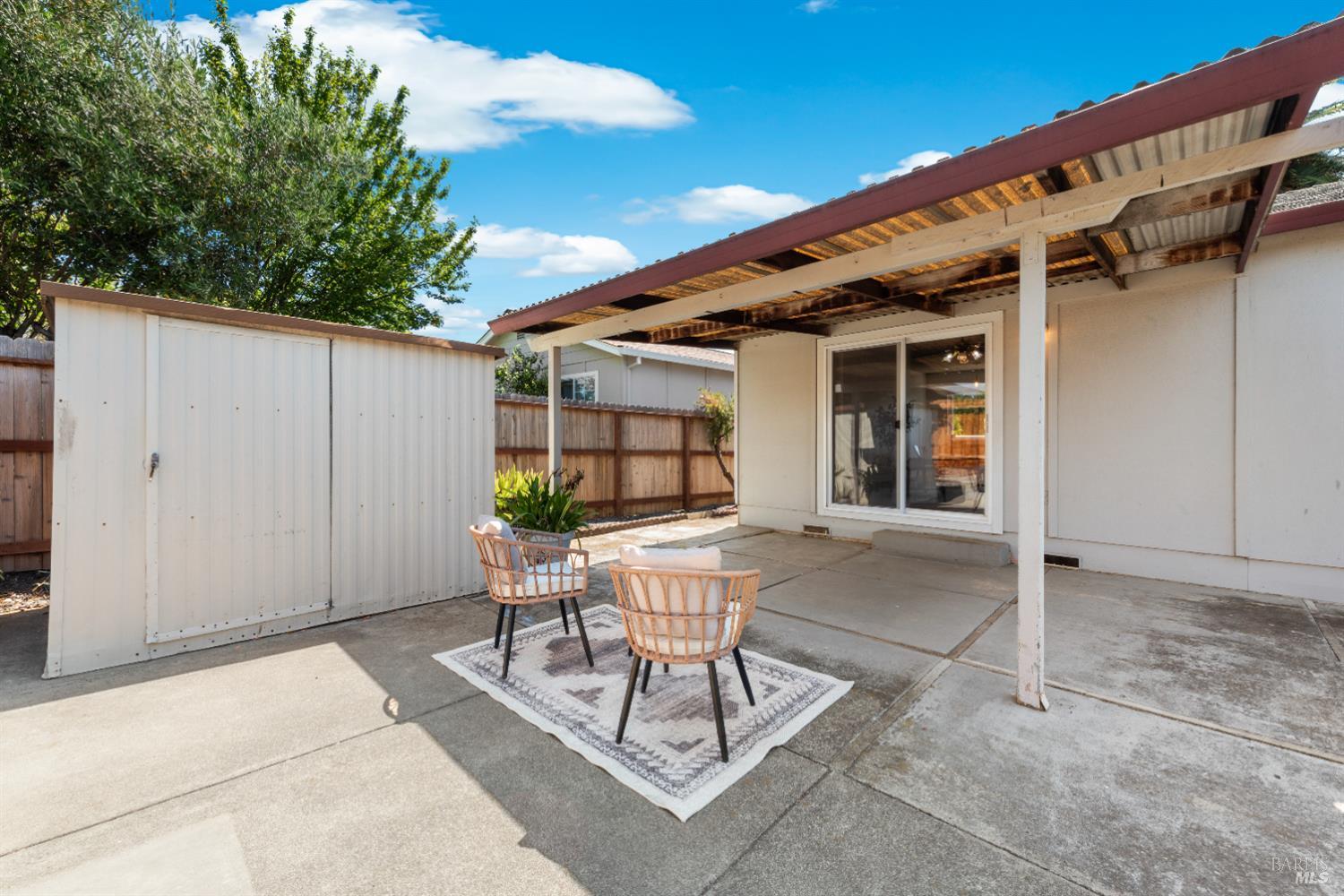 Detail Gallery Image 19 of 20 For 1313 Saint Francis Dr, Petaluma,  CA 94954 - 3 Beds | 2 Baths