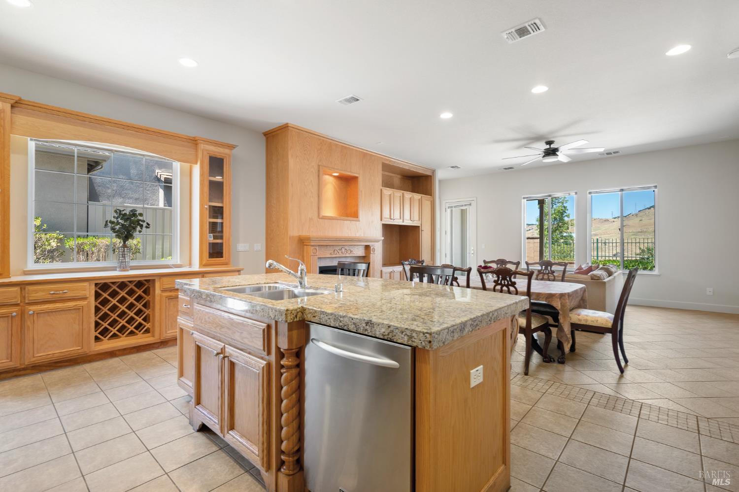 Detail Gallery Image 17 of 68 For 9272 Hallmark Pl, Vallejo,  CA 94591 - 4 Beds | 4 Baths