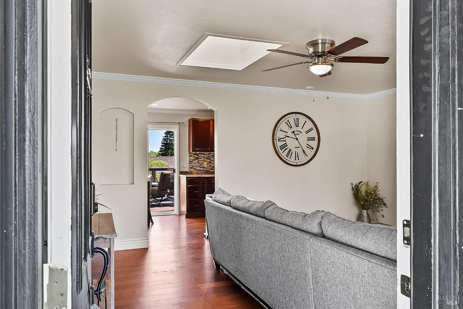 Detail Gallery Image 5 of 33 For 43 Linda Vista St, Benicia,  CA 94510 - 2 Beds | 1 Baths
