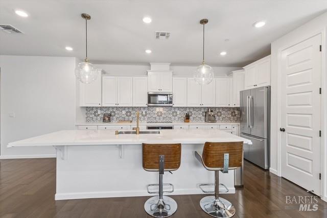 Detail Gallery Image 23 of 30 For 5825 Kristina Pl, Rohnert Park,  CA 94928 - 3 Beds | 3 Baths