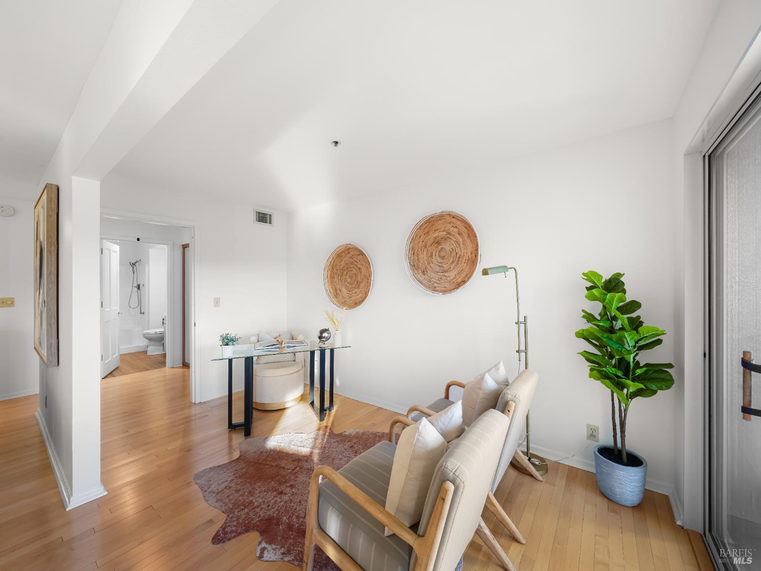 Detail Gallery Image 8 of 37 For 100 Thorndale Dr #326,  San Rafael,  CA 94903 - 2 Beds | 2 Baths