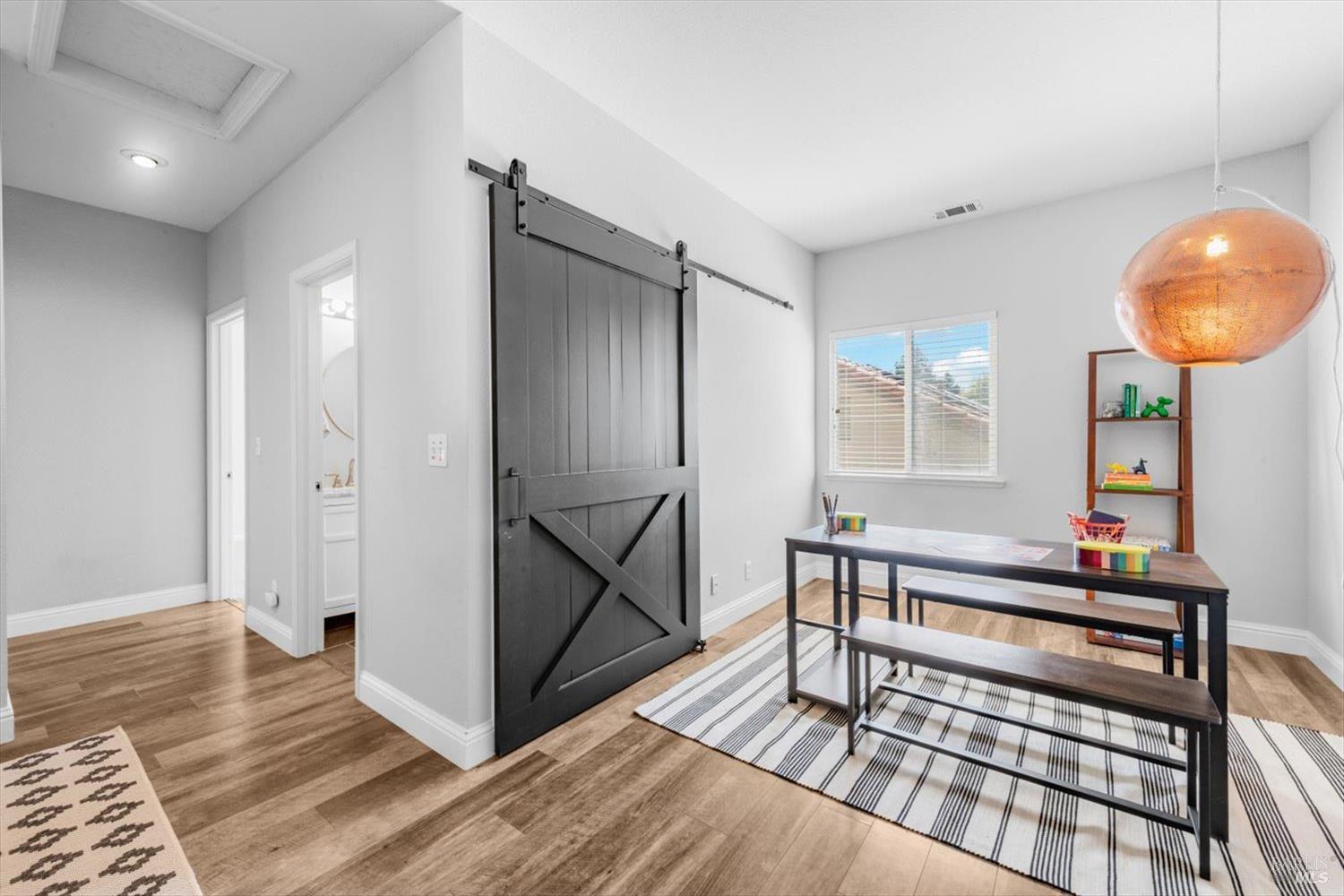 Detail Gallery Image 17 of 27 For 807 Kells Cir, Vacaville,  CA 95688 - 3 Beds | 2/1 Baths