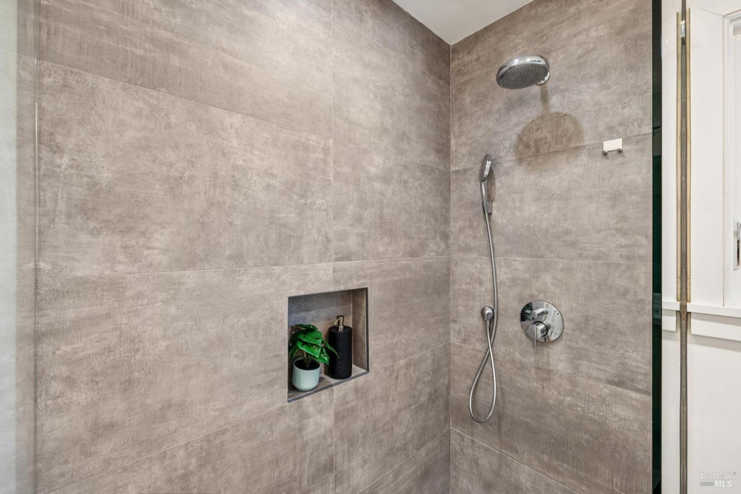 Detail Gallery Image 29 of 50 For 126 Ridge Rd, Fairfax,  CA 94930 - 3 Beds | 2 Baths