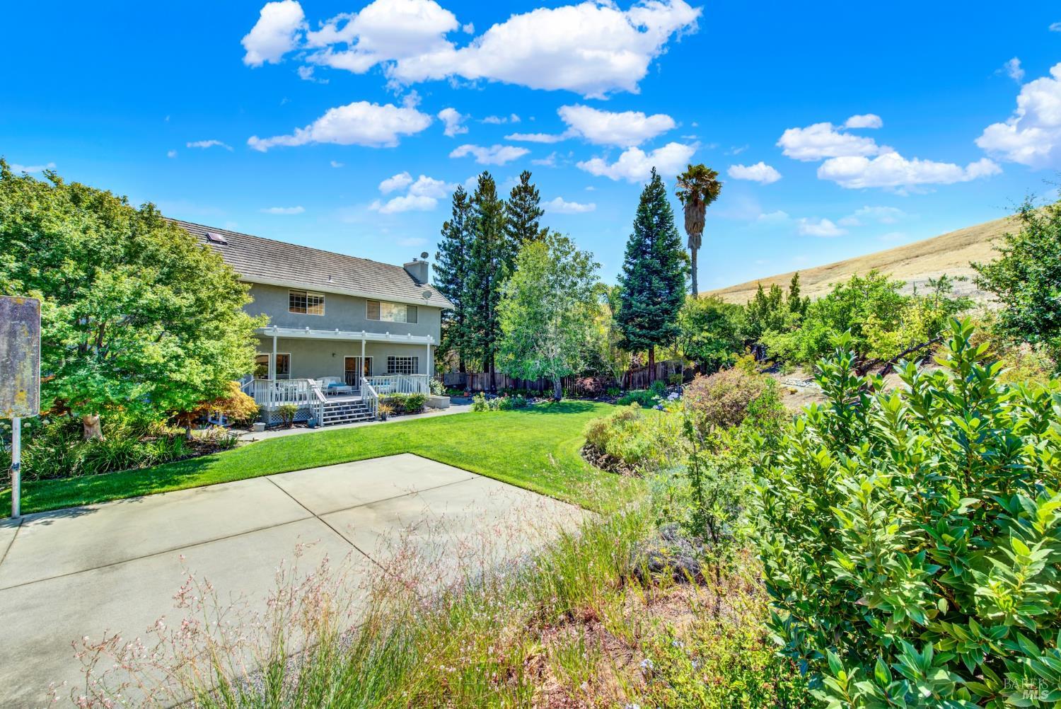 Detail Gallery Image 64 of 71 For 3560 Crownridge Ct, Fairfield,  CA 94534 - 5 Beds | 4 Baths