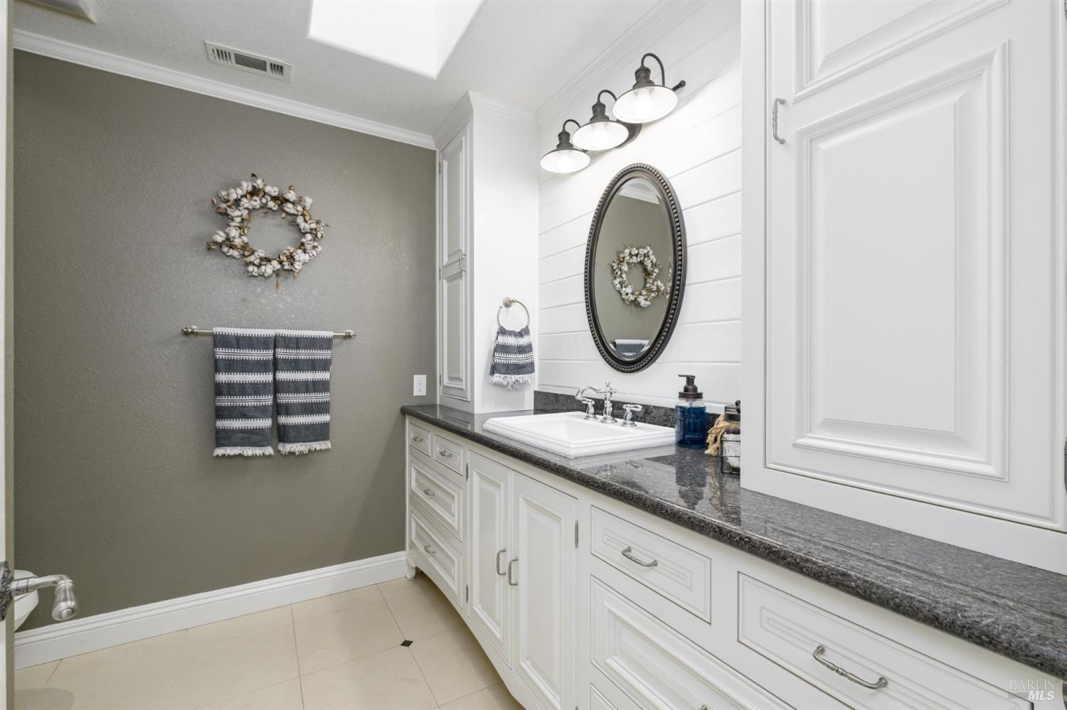Detail Gallery Image 42 of 117 For 7598 Deer Valley Trl, Vacaville,  CA 95688 - 3 Beds | 2/1 Baths