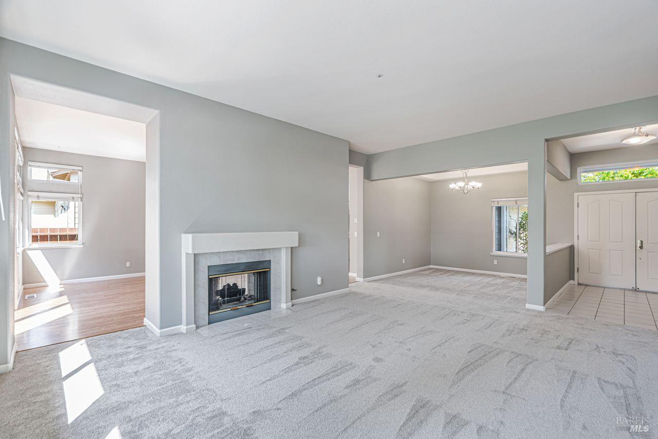 Detail Gallery Image 12 of 43 For 1705 Andover Way, Petaluma,  CA 94954 - 4 Beds | 2 Baths