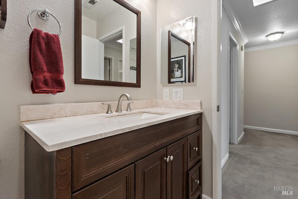 Detail Gallery Image 14 of 33 For 1774 Devonshire Dr, Benicia,  CA 94510 - 3 Beds | 2/1 Baths