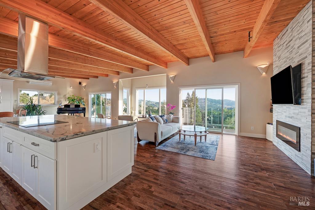 Detail Gallery Image 48 of 75 For 5560 Crystal Dr, Santa Rosa,  CA 95404 - 3 Beds | 2/1 Baths