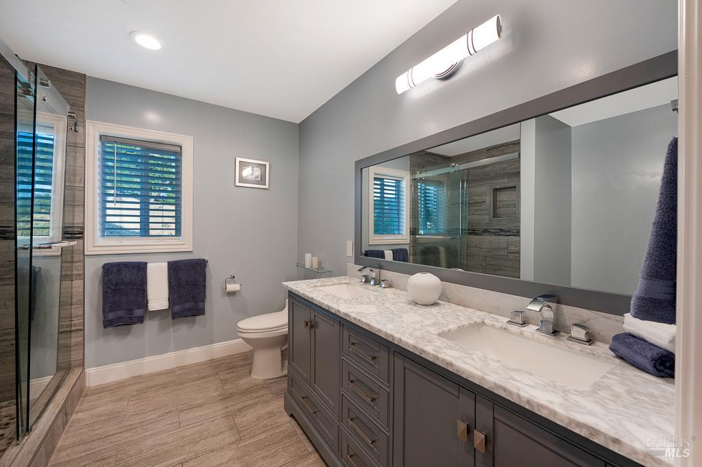 Detail Gallery Image 13 of 75 For 5560 Crystal Dr, Santa Rosa,  CA 95404 - 3 Beds | 2/1 Baths