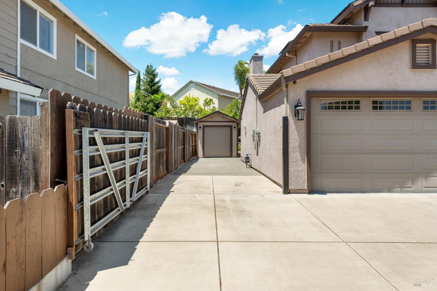 Detail Gallery Image 7 of 96 For 3305 Hillridge Ct, Fairfield,  CA 94534 - 4 Beds | 3 Baths