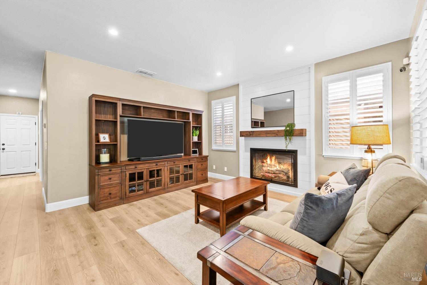 Detail Gallery Image 36 of 96 For 3305 Hillridge Ct, Fairfield,  CA 94534 - 4 Beds | 3 Baths