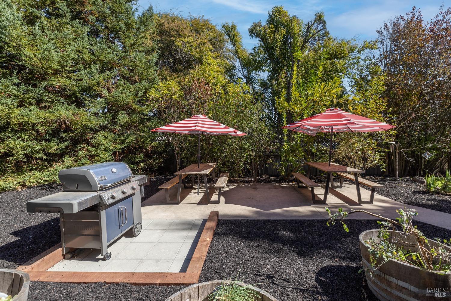 Detail Gallery Image 7 of 10 For 408 Keller St, Petaluma,  CA 94952 - – Beds | – Baths