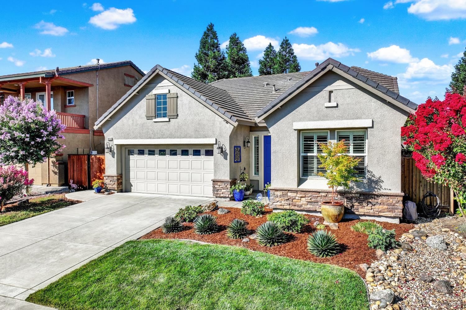 Detail Gallery Image 2 of 77 For 949 Lancaster St, Vacaville,  CA 95687 - 4 Beds | 2 Baths