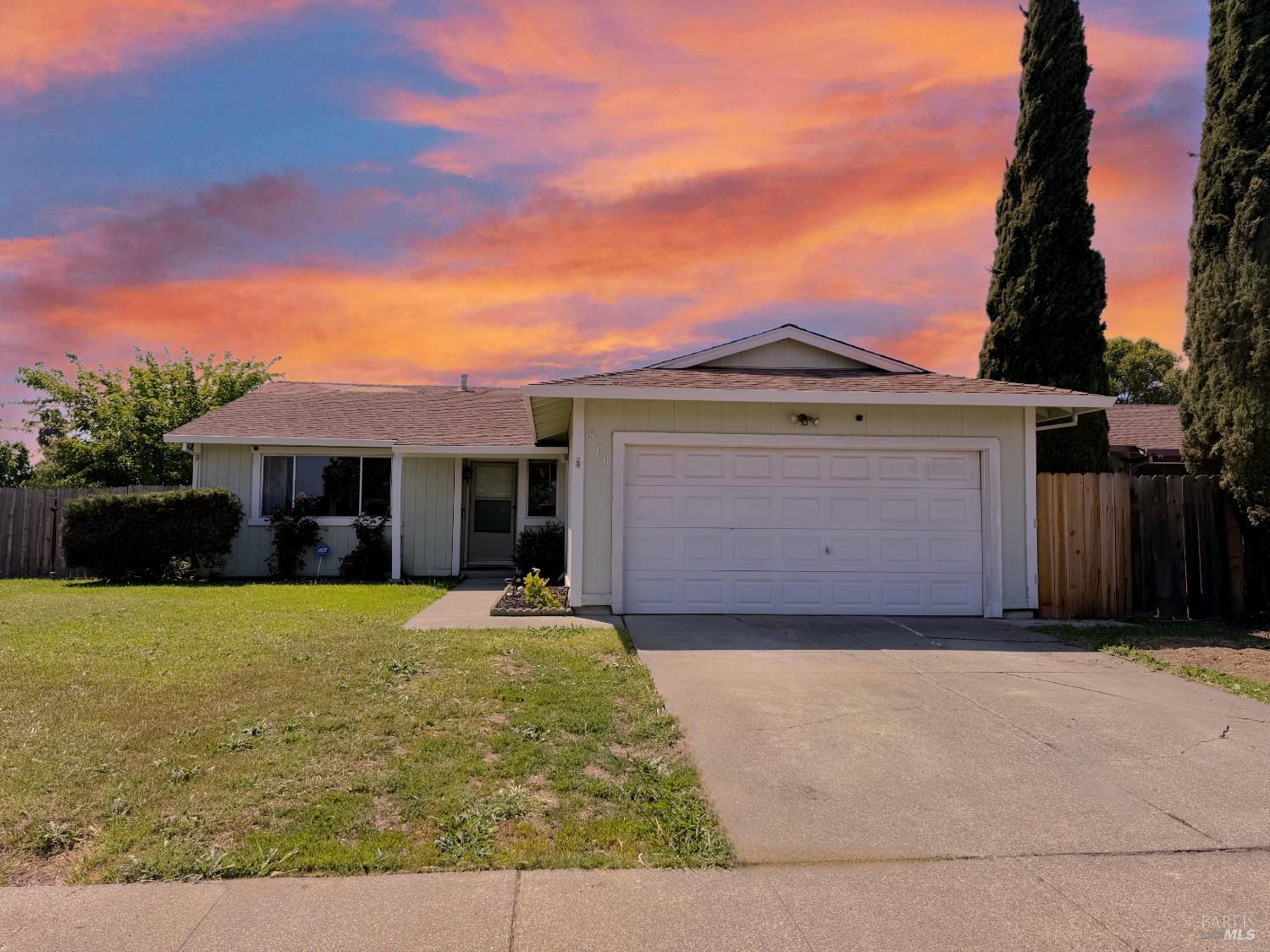 Detail Gallery Image 1 of 24 For 800 Spoonbill Ln, Suisun City,  CA 94585 - 3 Beds | 2 Baths