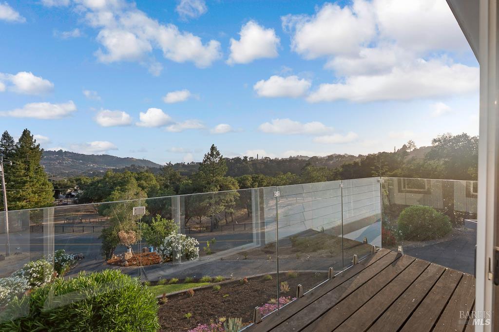 Detail Gallery Image 62 of 75 For 5560 Crystal Dr, Santa Rosa,  CA 95404 - 3 Beds | 2/1 Baths