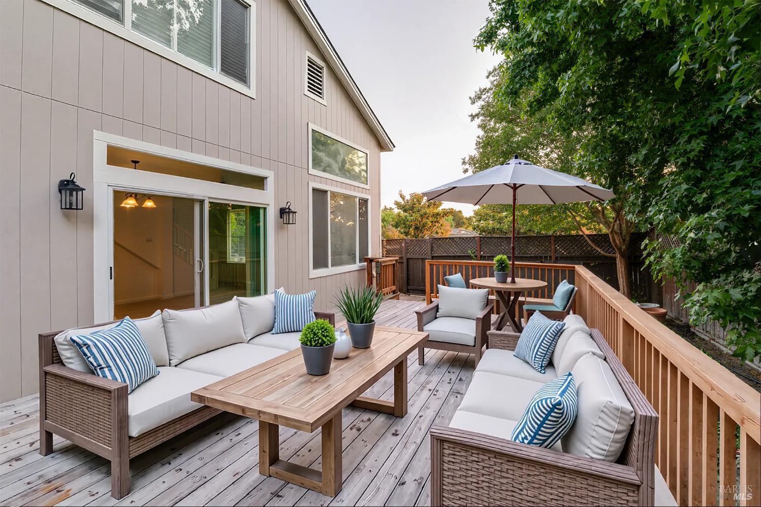 Detail Gallery Image 27 of 31 For 1220 Marque Dr, Rohnert Park,  CA 94928 - 3 Beds | 2/1 Baths
