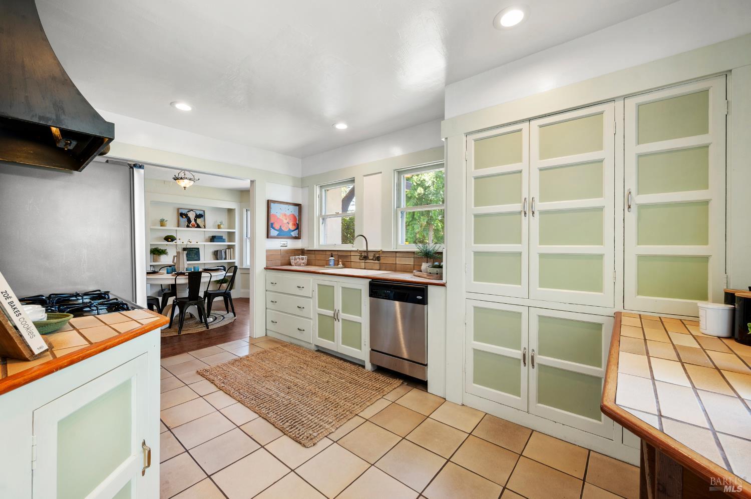 Detail Gallery Image 18 of 66 For 5740 Old Redwood Hwy, Penngrove,  CA 94951 - 3 Beds | 3 Baths