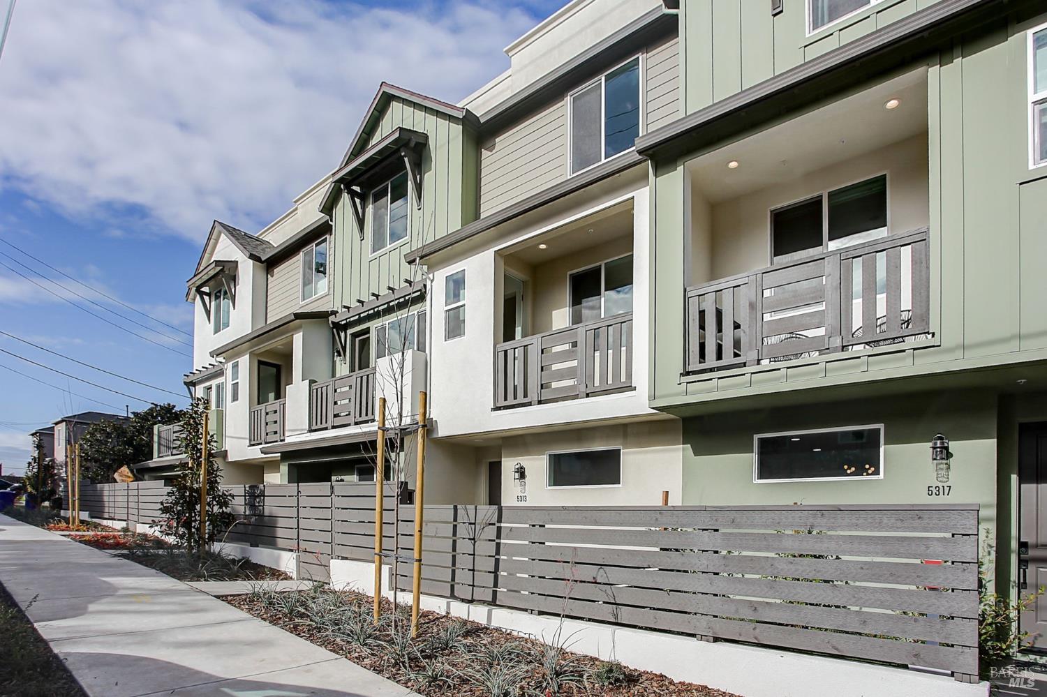 Detail Gallery Image 1 of 10 For 5179 Dalai Lama Ave, Richmond,  CA 94804 - 3 Beds | 3/1 Baths