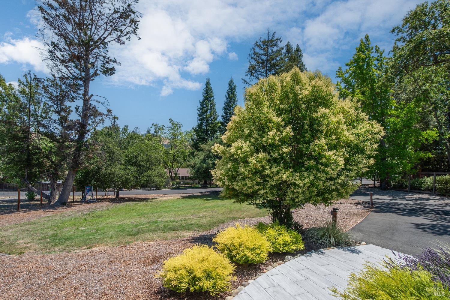 Detail Gallery Image 8 of 36 For 3617 Williams Rd, Santa Rosa,  CA 95404 - 3 Beds | 3 Baths