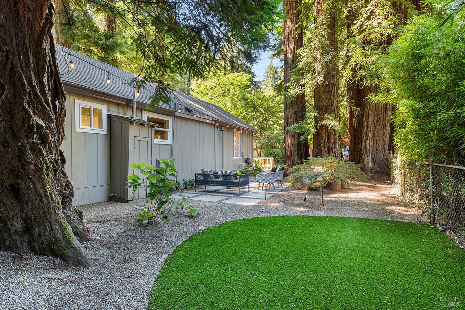 Detail Gallery Image 20 of 35 For 21854 East St, Villa Grande,  CA 95486 - 2 Beds | 1 Baths