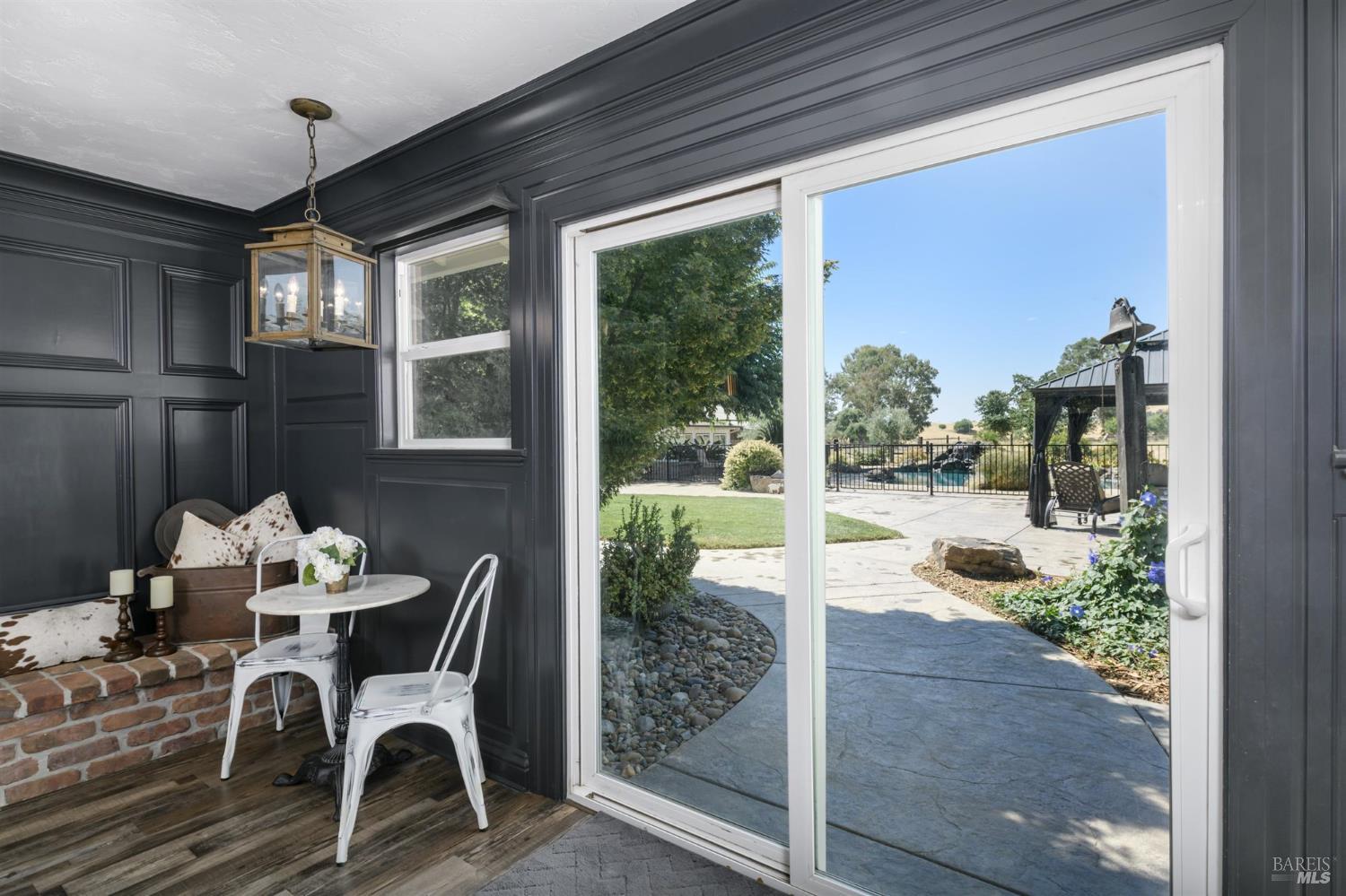 Detail Gallery Image 28 of 117 For 7598 Deer Valley Trl, Vacaville,  CA 95688 - 3 Beds | 2/1 Baths