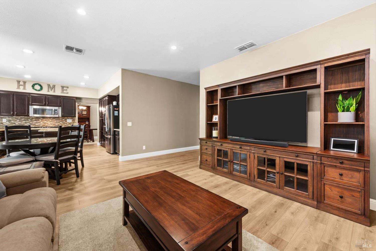 Detail Gallery Image 40 of 96 For 3305 Hillridge Ct, Fairfield,  CA 94534 - 4 Beds | 3 Baths