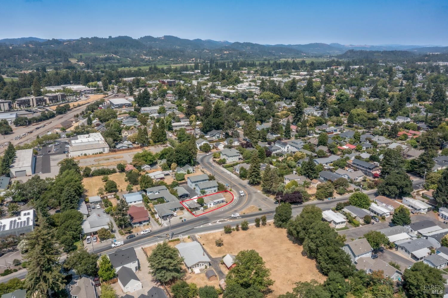 Detail Gallery Image 18 of 22 For 87 Front St, Healdsburg,  CA 95448 - 3 Beds | 2 Baths