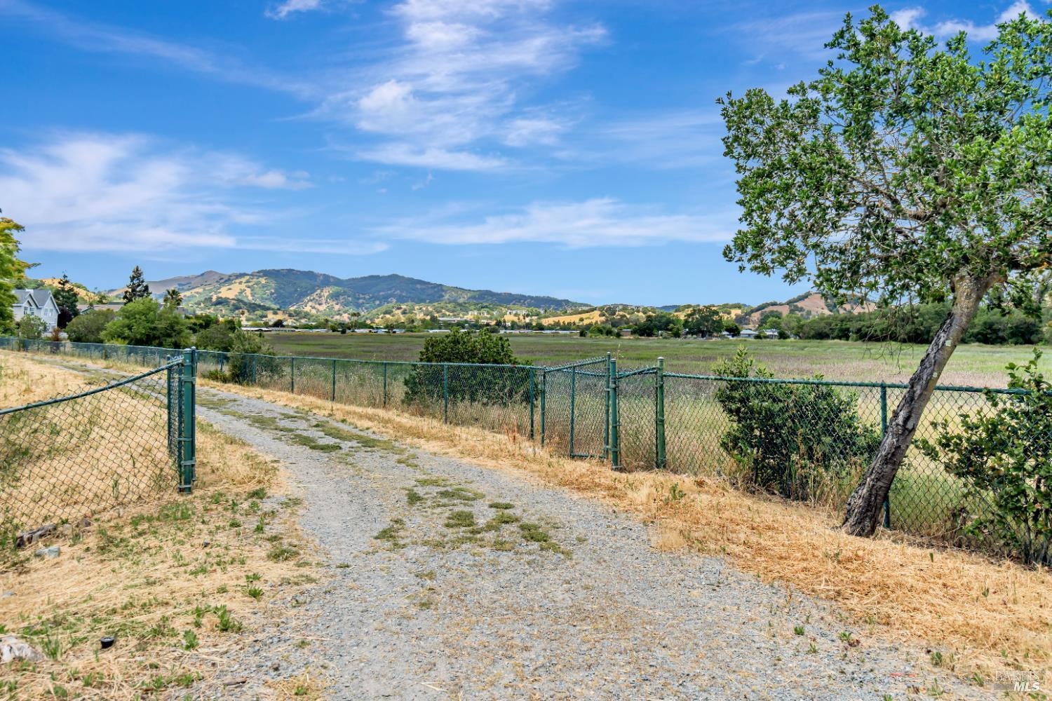 Detail Gallery Image 41 of 44 For 45 Mariners Cir, San Rafael,  CA 94903 - 3 Beds | 2 Baths