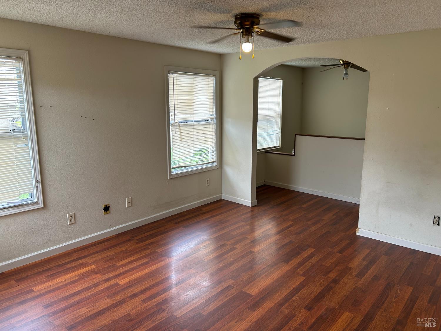 Detail Gallery Image 5 of 14 For 109 Phelan Ave, Vallejo,  CA 94590 - 2 Beds | 1 Baths