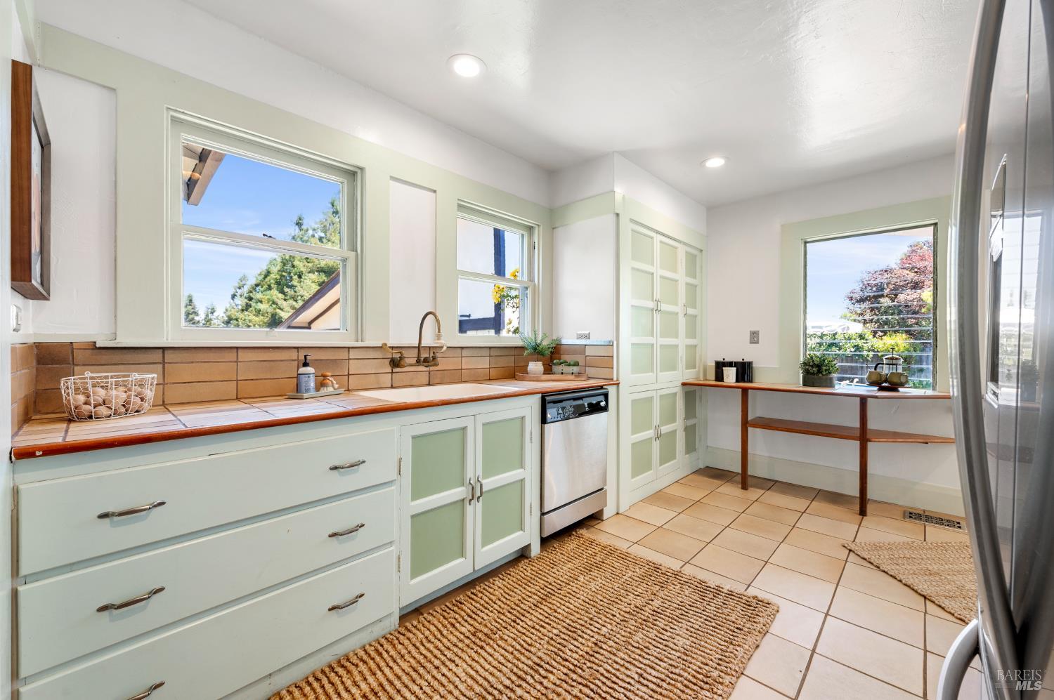Detail Gallery Image 19 of 66 For 5740 Old Redwood Hwy, Penngrove,  CA 94951 - 3 Beds | 3 Baths