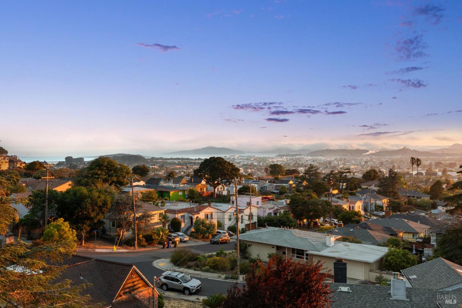 Detail Gallery Image 62 of 74 For 2437 Edwards Ave, El Cerrito,  CA 94530 - 6 Beds | 3/1 Baths