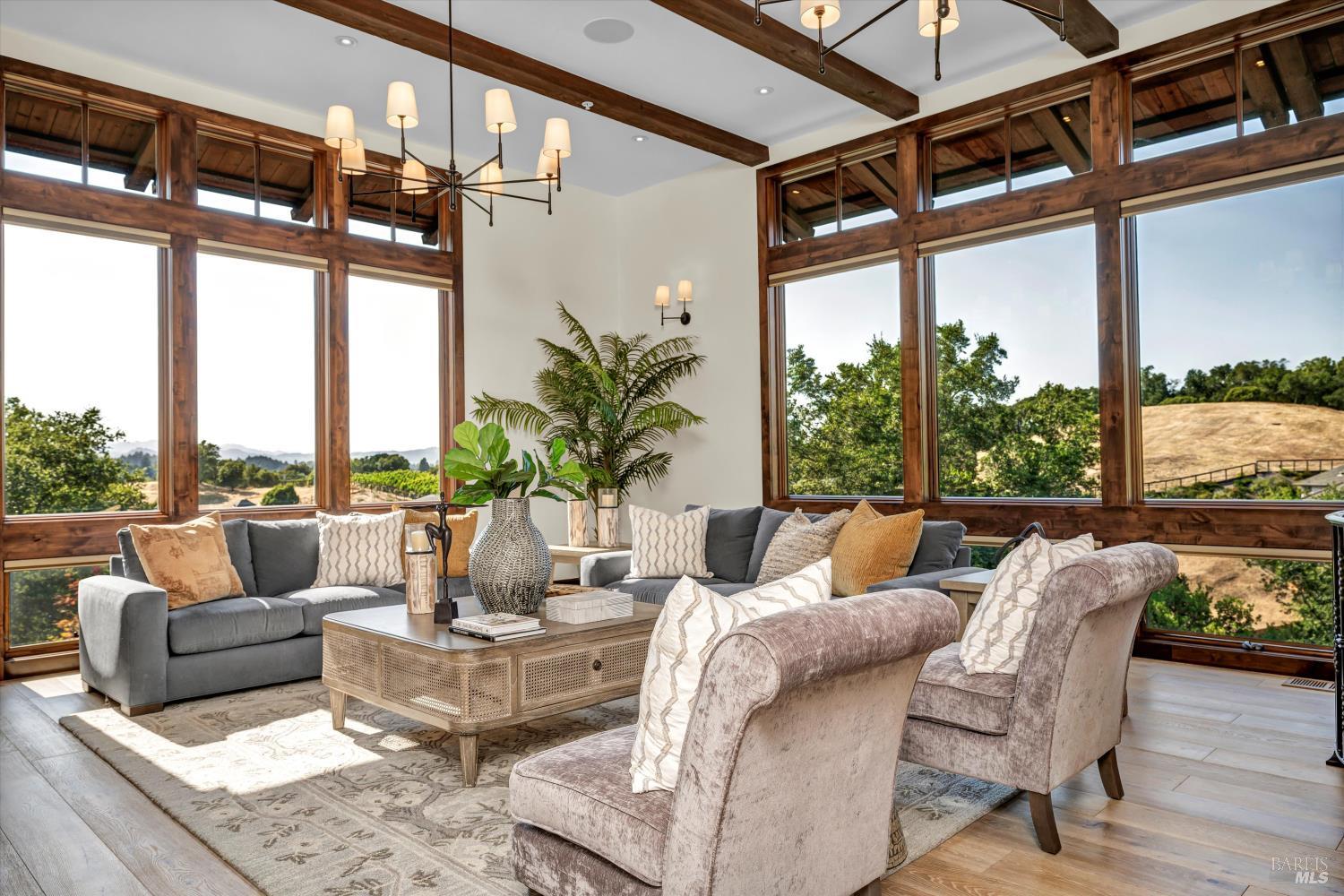Detail Gallery Image 19 of 57 For 231 Poppy Hill Dr, Healdsburg,  CA 95448 - 4 Beds | 3/1 Baths
