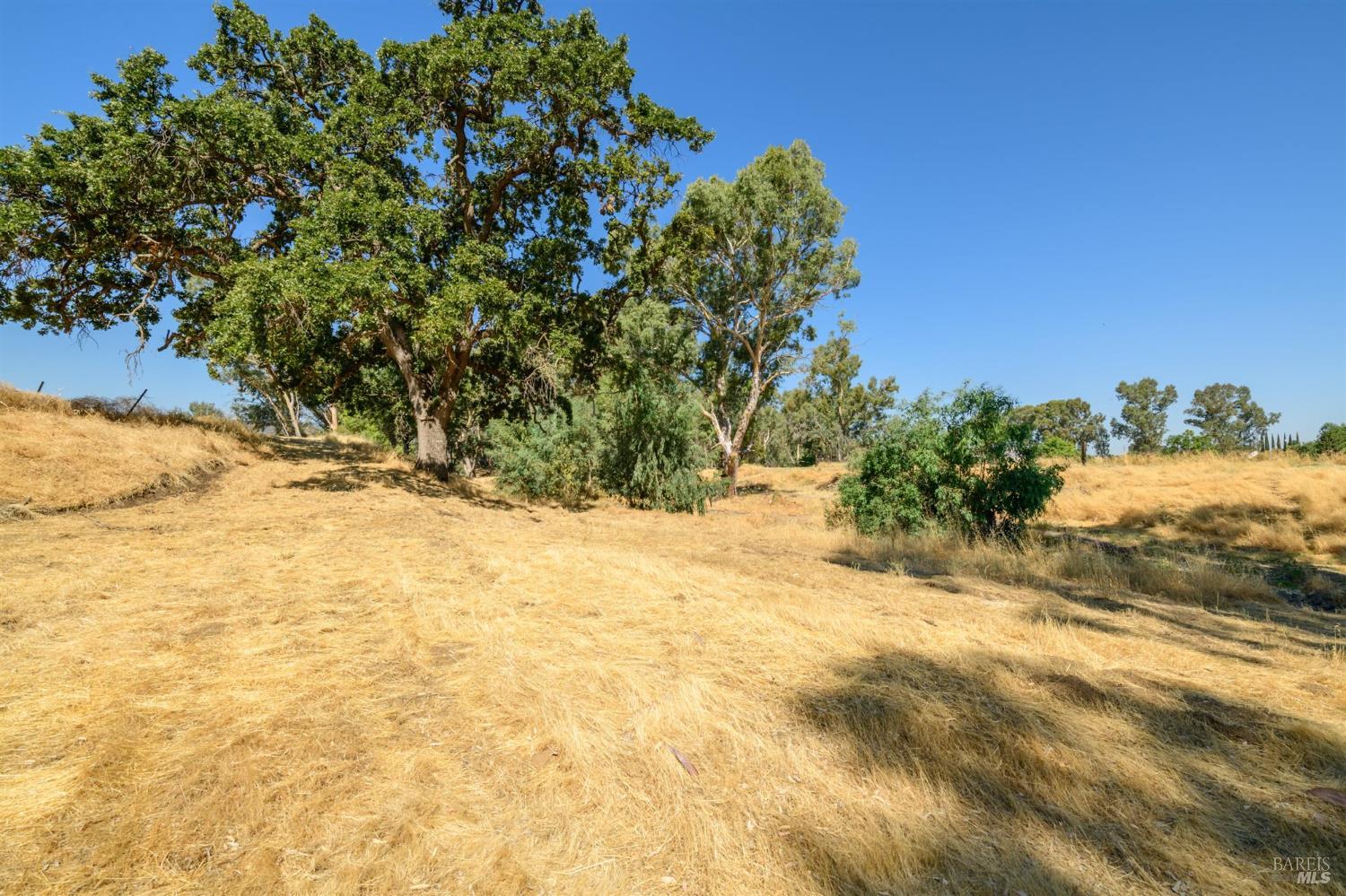 Detail Gallery Image 83 of 117 For 7598 Deer Valley Trl, Vacaville,  CA 95688 - 3 Beds | 2/1 Baths