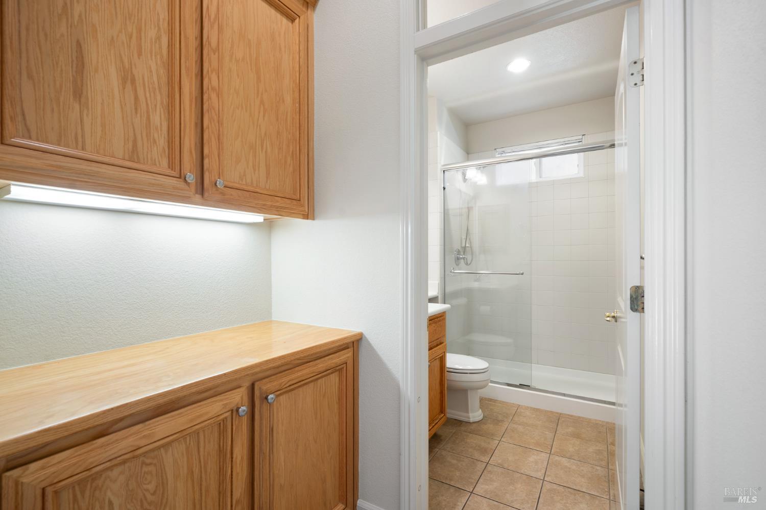 Detail Gallery Image 9 of 68 For 9272 Hallmark Pl, Vallejo,  CA 94591 - 4 Beds | 4 Baths