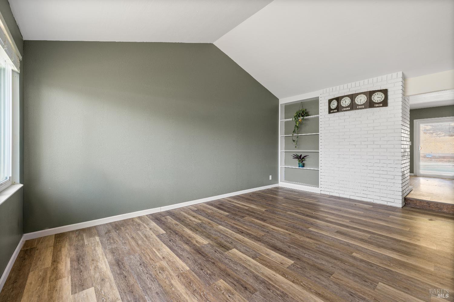 Detail Gallery Image 8 of 73 For 414 Brunswick Dr, Vallejo,  CA 94591 - 3 Beds | 2 Baths