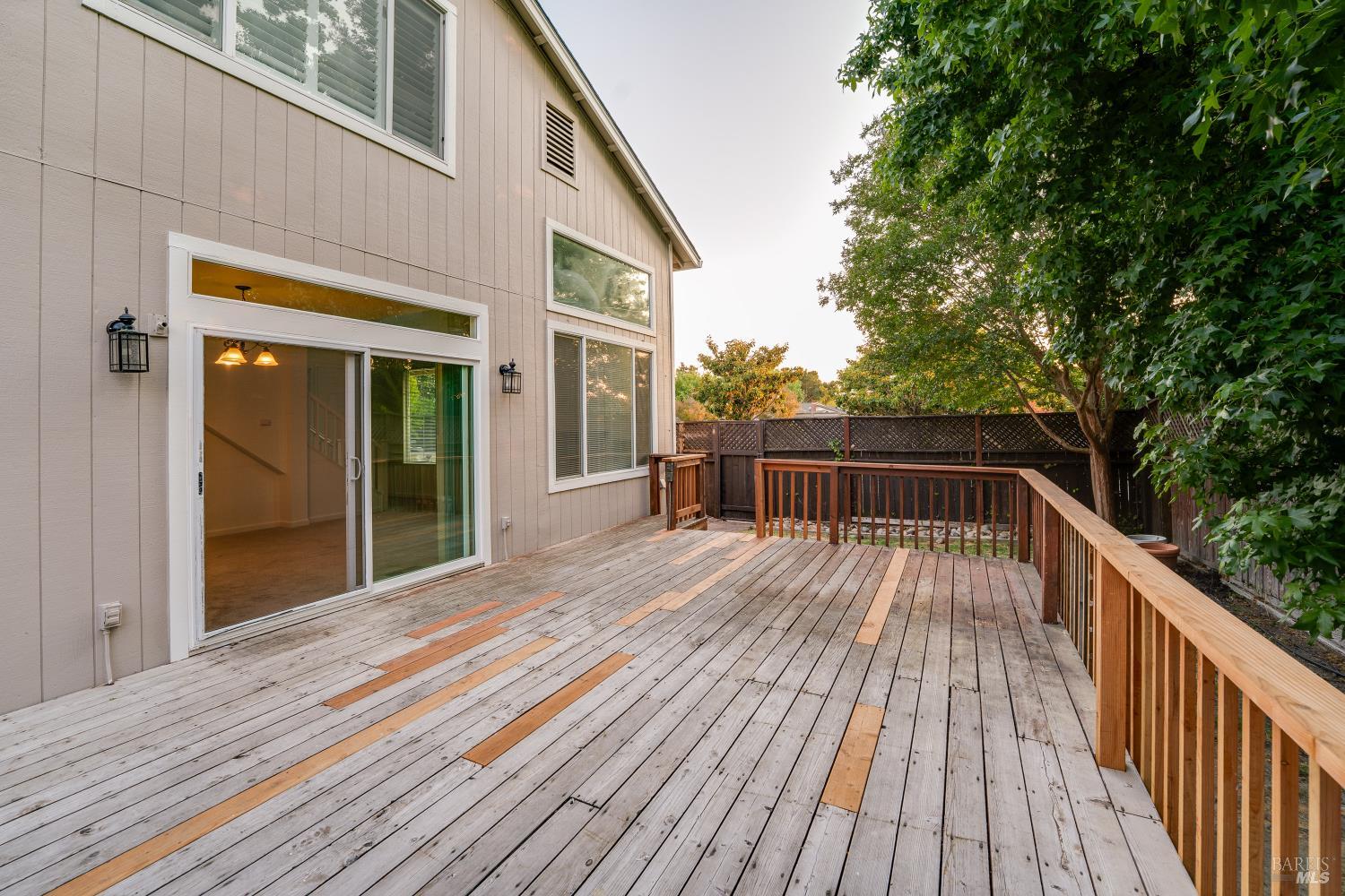 Detail Gallery Image 28 of 31 For 1220 Marque Dr, Rohnert Park,  CA 94928 - 3 Beds | 2/1 Baths