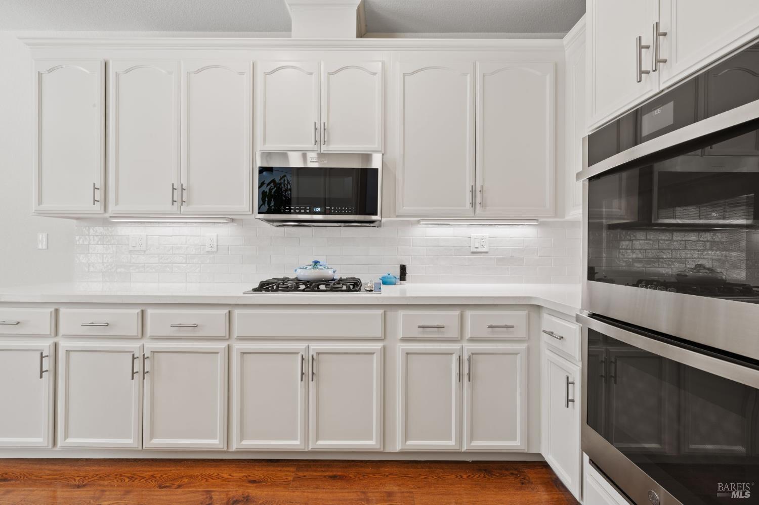 Detail Gallery Image 16 of 47 For 1628 Andover Way, Petaluma,  CA 94954 - 4 Beds | 2 Baths