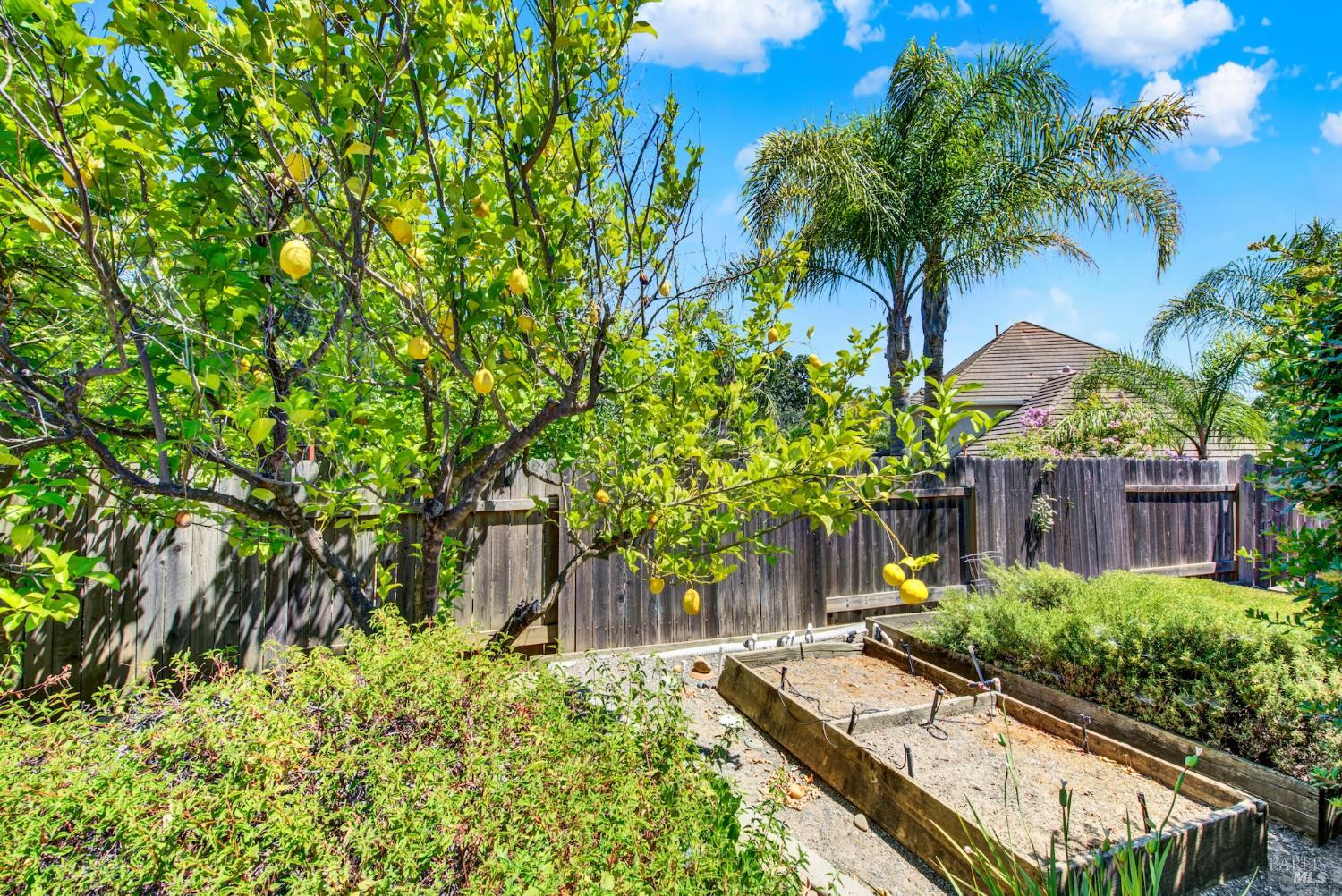 Detail Gallery Image 60 of 71 For 3560 Crownridge Ct, Fairfield,  CA 94534 - 5 Beds | 4 Baths