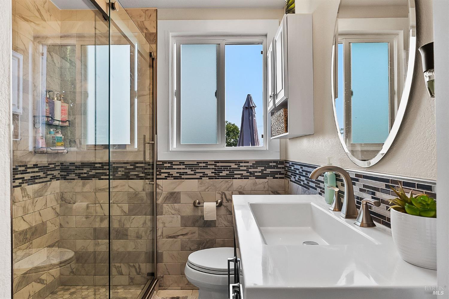 Detail Gallery Image 14 of 33 For 43 Linda Vista St, Benicia,  CA 94510 - 2 Beds | 1 Baths