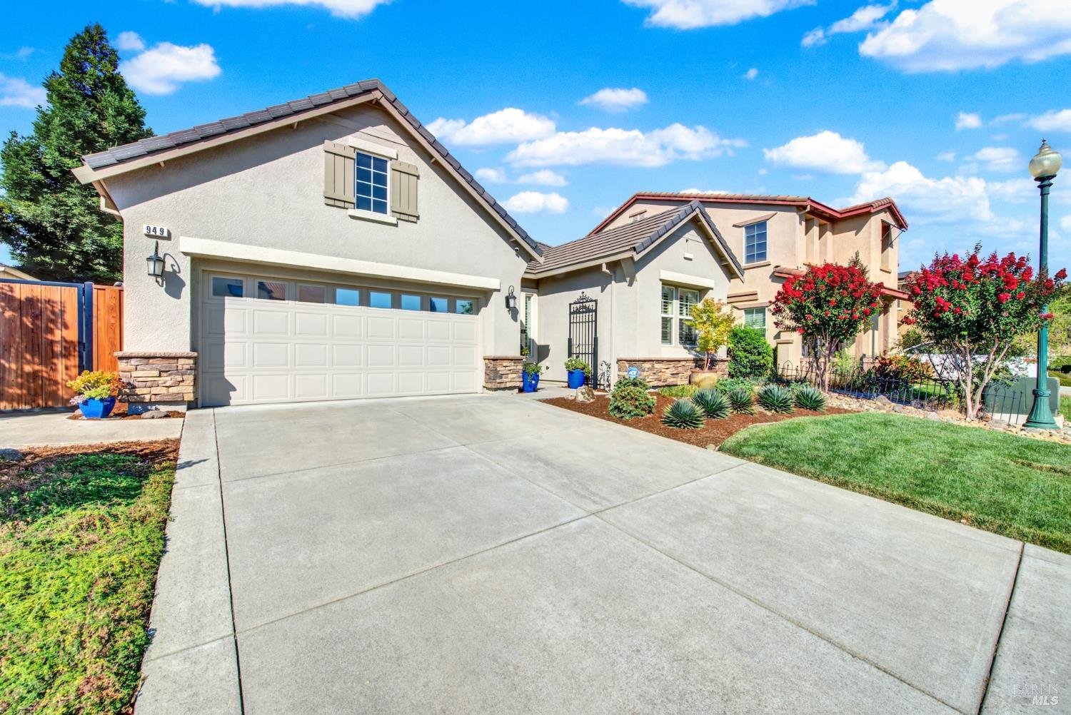 Detail Gallery Image 10 of 77 For 949 Lancaster St, Vacaville,  CA 95687 - 4 Beds | 2 Baths