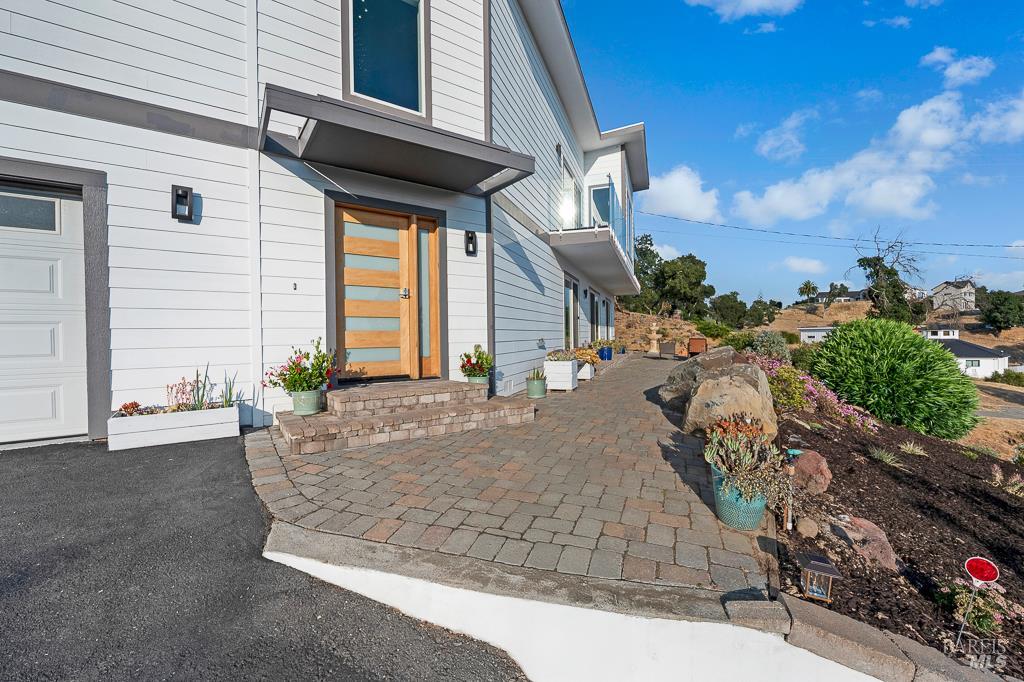 Detail Gallery Image 3 of 75 For 5560 Crystal Dr, Santa Rosa,  CA 95404 - 3 Beds | 2/1 Baths
