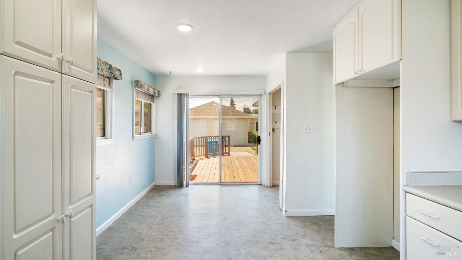 Detail Gallery Image 13 of 31 For 114 Edith St, Petaluma,  CA 94952 - 3 Beds | 2/1 Baths