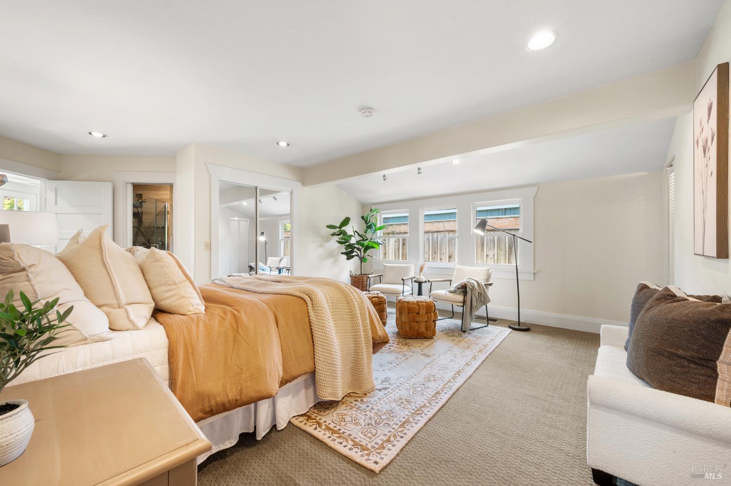 Detail Gallery Image 21 of 66 For 5740 Old Redwood Hwy, Penngrove,  CA 94951 - 3 Beds | 3 Baths