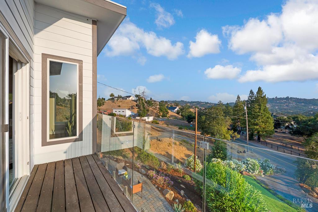 Detail Gallery Image 61 of 75 For 5560 Crystal Dr, Santa Rosa,  CA 95404 - 3 Beds | 2/1 Baths